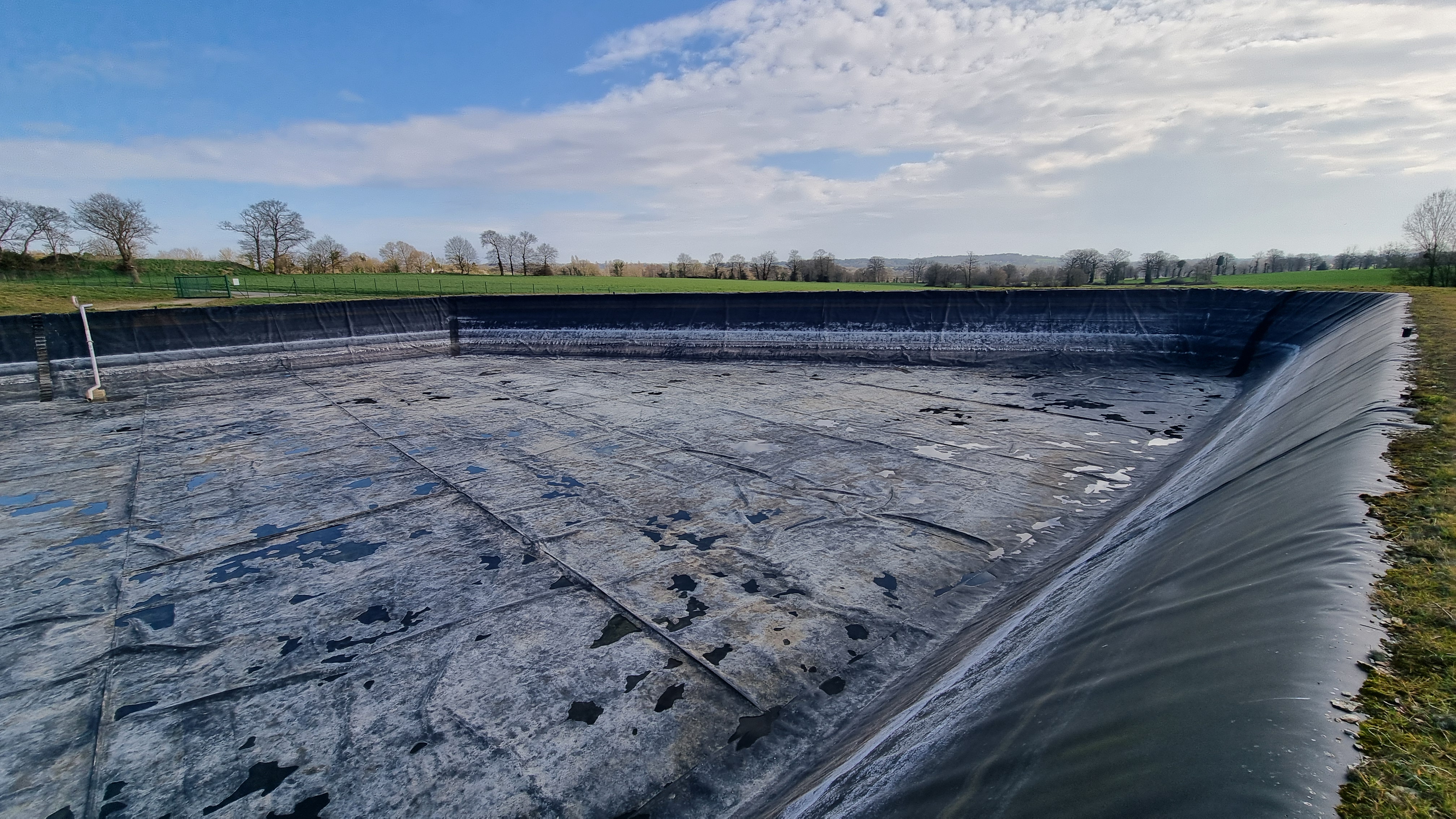 Nettoyage bassin de confinement - Travaux d'assainissement collectif & non collectif, SEDDA à Rieux - 2